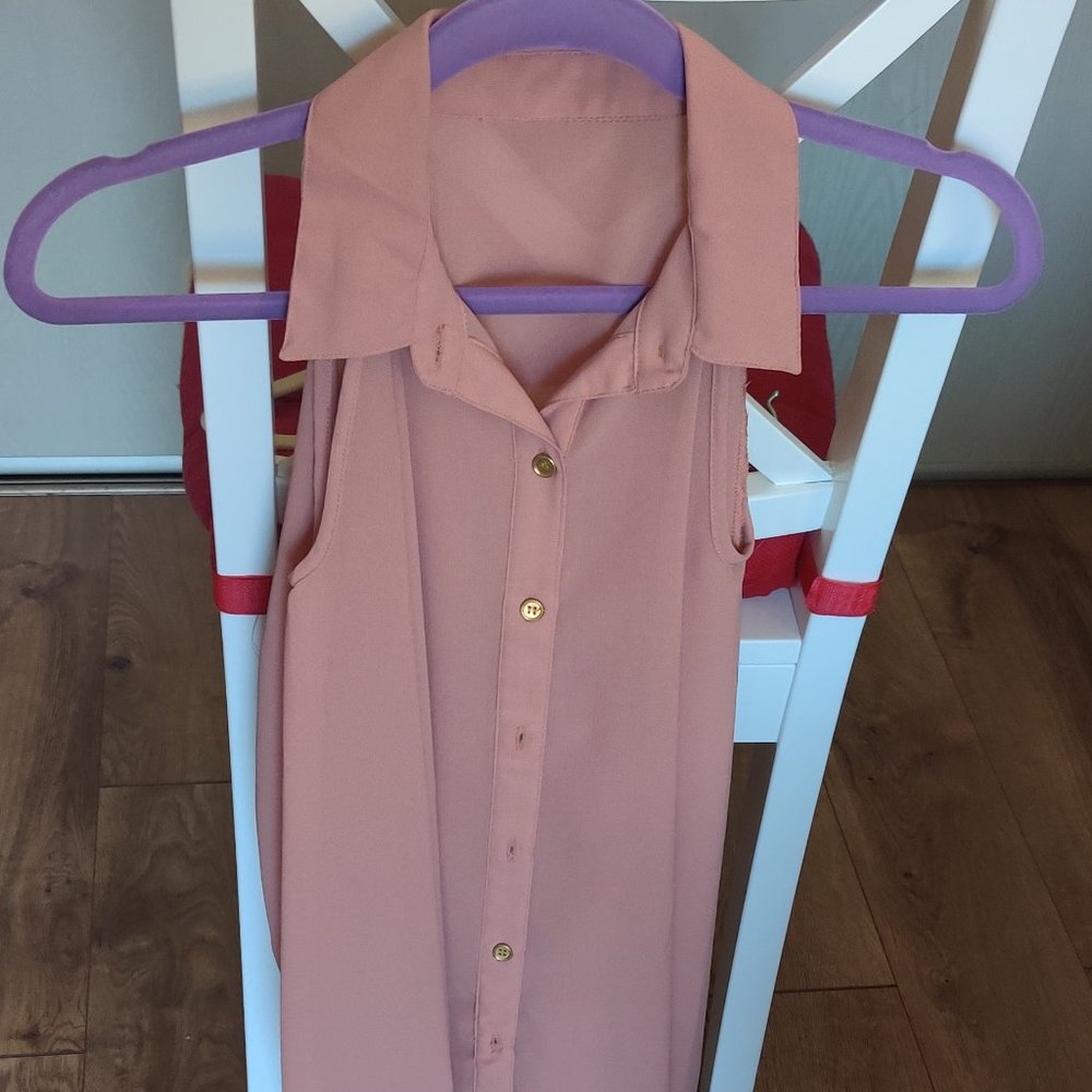Open shoulders pink blouse